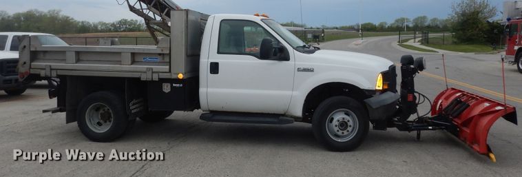 image for item DK1855 2006 Ford F350 Super Duty XL  dump bed pickup truck