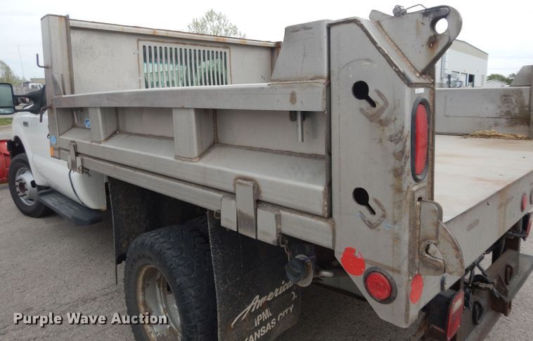 image for item DK1855 2006 Ford F350 Super Duty XL  dump bed pickup truck