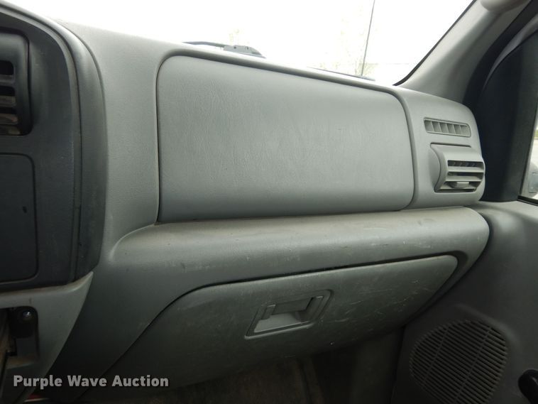 image for item DK1855 2006 Ford F350 Super Duty XL  dump bed pickup truck