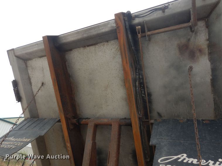 image for item DK1855 2006 Ford F350 Super Duty XL  dump bed pickup truck