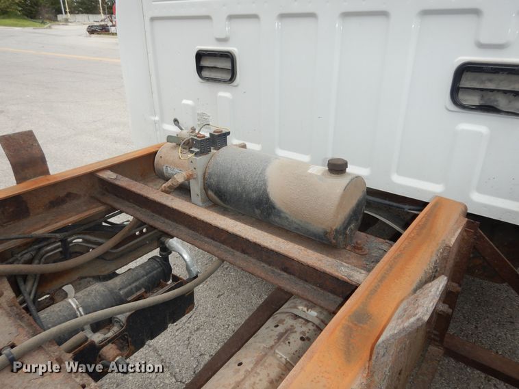 image for item DK1855 2006 Ford F350 Super Duty XL  dump bed pickup truck