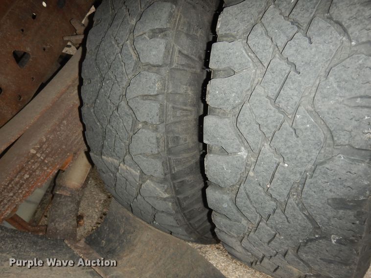 image for item DK1855 2006 Ford F350 Super Duty XL  dump bed pickup truck