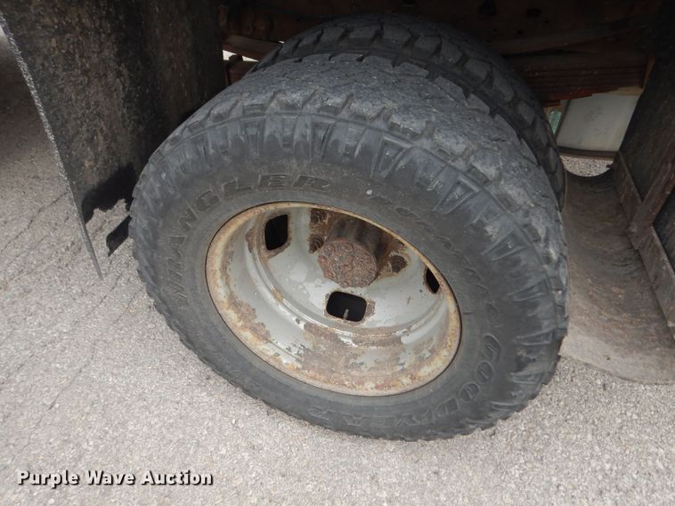 image for item DK1855 2006 Ford F350 Super Duty XL  dump bed pickup truck