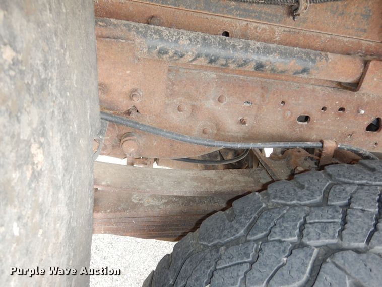 image for item DK1855 2006 Ford F350 Super Duty XL  dump bed pickup truck