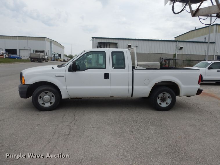 image for item DK1856 2006 Ford F250 Super Duty XL  SuperCab pickup truck