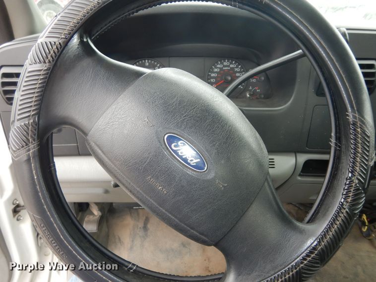 image for item DK1856 2006 Ford F250 Super Duty XL  SuperCab pickup truck