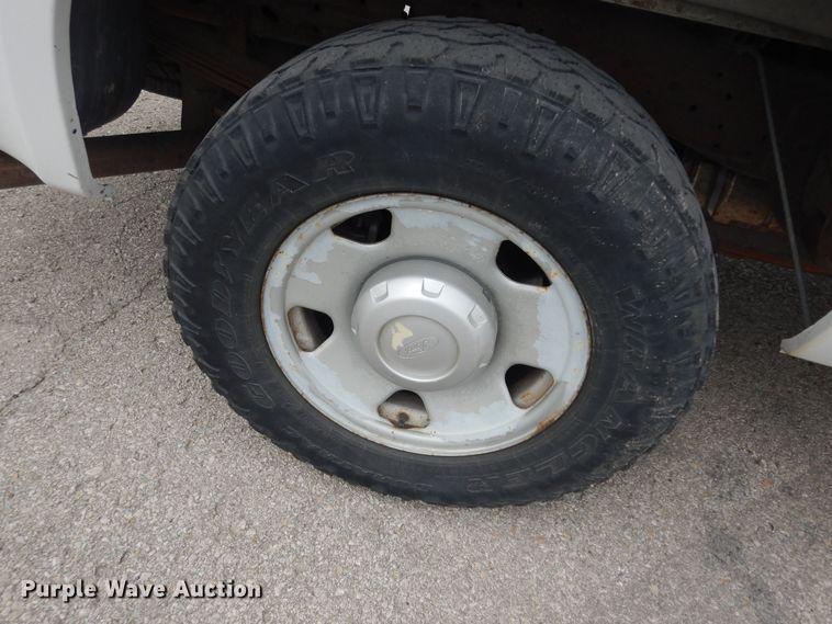 image for item DK1856 2006 Ford F250 Super Duty XL  SuperCab pickup truck