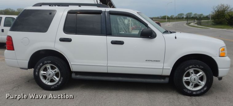 image for item DK1857 2005 Ford Explorer XLT  SUV