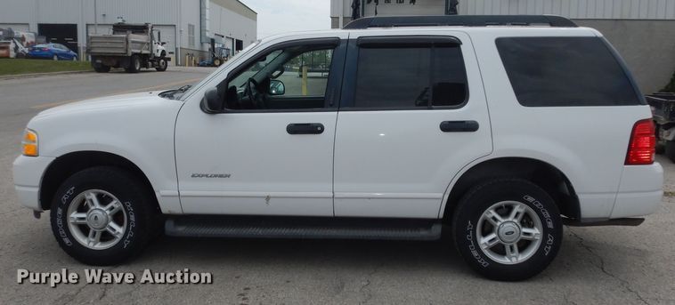 image for item DK1857 2005 Ford Explorer XLT  SUV