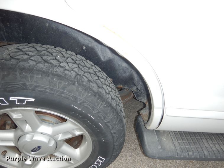 image for item DK1857 2005 Ford Explorer XLT  SUV