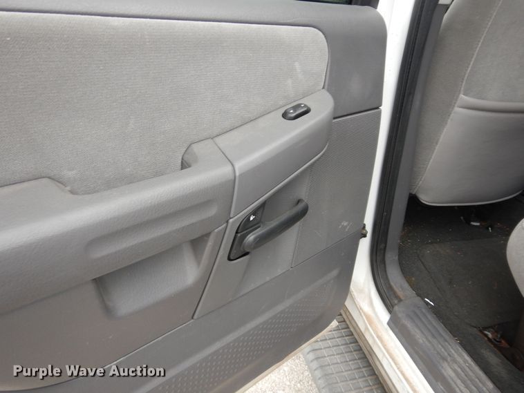 image for item DK1857 2005 Ford Explorer XLT  SUV