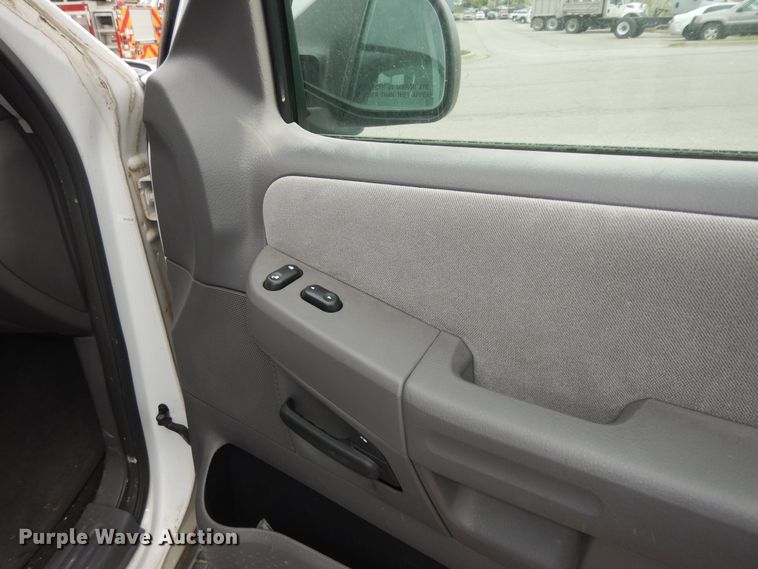 image for item DK1857 2005 Ford Explorer XLT  SUV