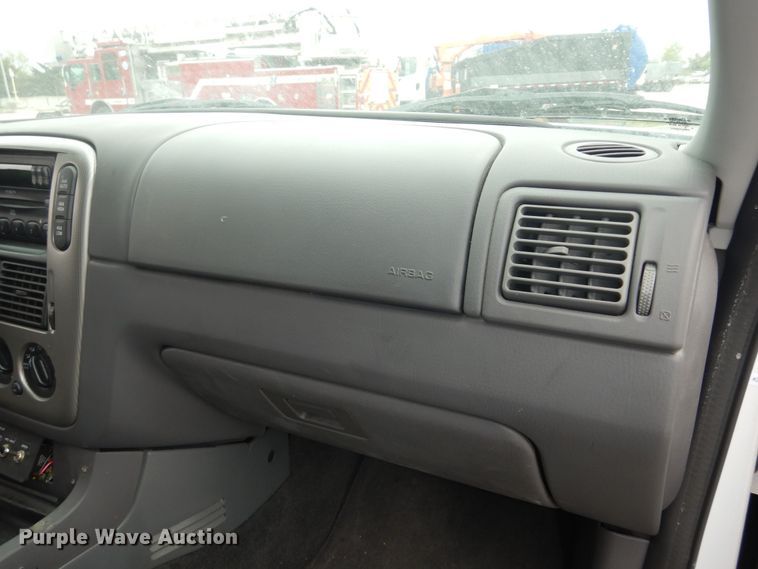 image for item DK1857 2005 Ford Explorer XLT  SUV