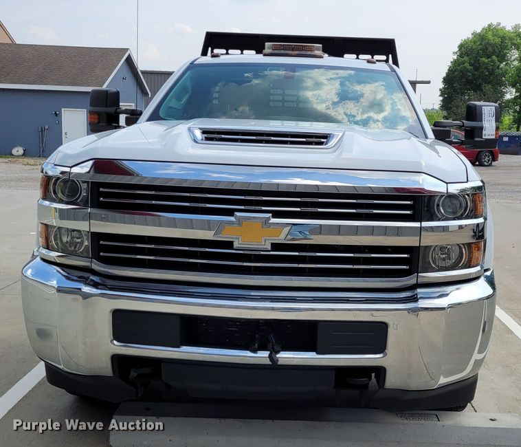 image for item DK1859 2017 Chevrolet Silverado 3500HD  dump flatbed pickup truck