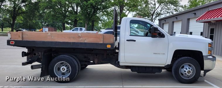 image for item DK1859 2017 Chevrolet Silverado 3500HD  dump flatbed pickup truck