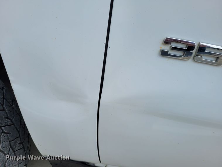 image for item DK1859 2017 Chevrolet Silverado 3500HD  dump flatbed pickup truck