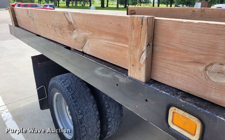 image for item DK1859 2017 Chevrolet Silverado 3500HD  dump flatbed pickup truck