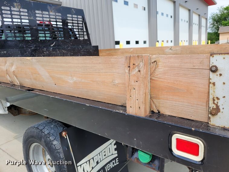 image for item DK1859 2017 Chevrolet Silverado 3500HD  dump flatbed pickup truck