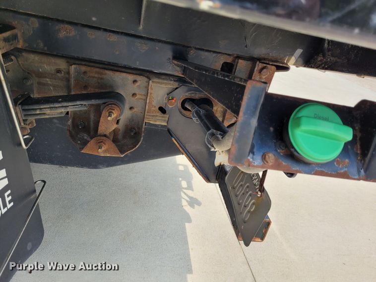 image for item DK1859 2017 Chevrolet Silverado 3500HD  dump flatbed pickup truck