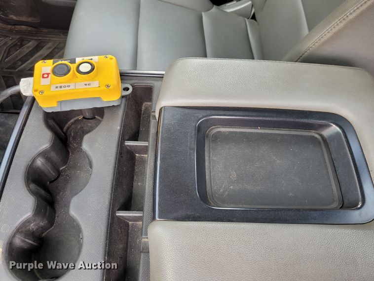 image for item DK1859 2017 Chevrolet Silverado 3500HD  dump flatbed pickup truck