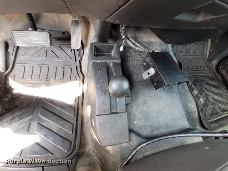 image for item DK1859 2017 Chevrolet Silverado 3500HD  dump flatbed pickup truck