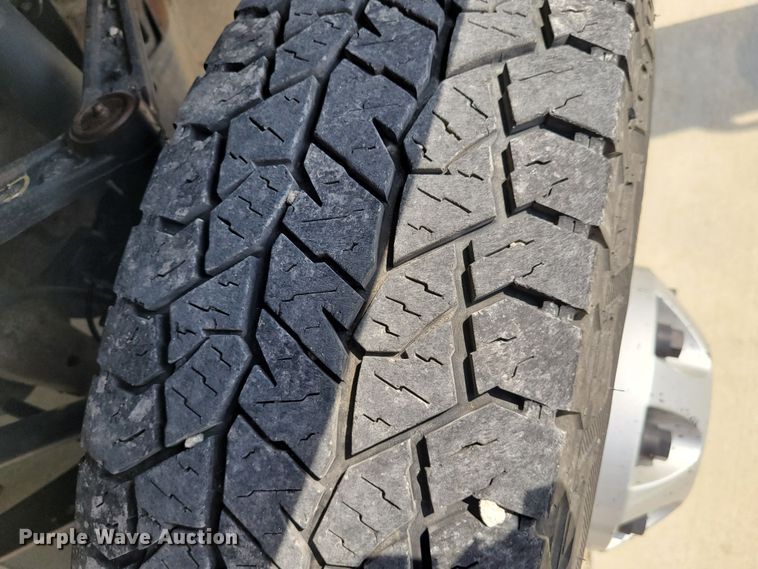 image for item DK1859 2017 Chevrolet Silverado 3500HD  dump flatbed pickup truck