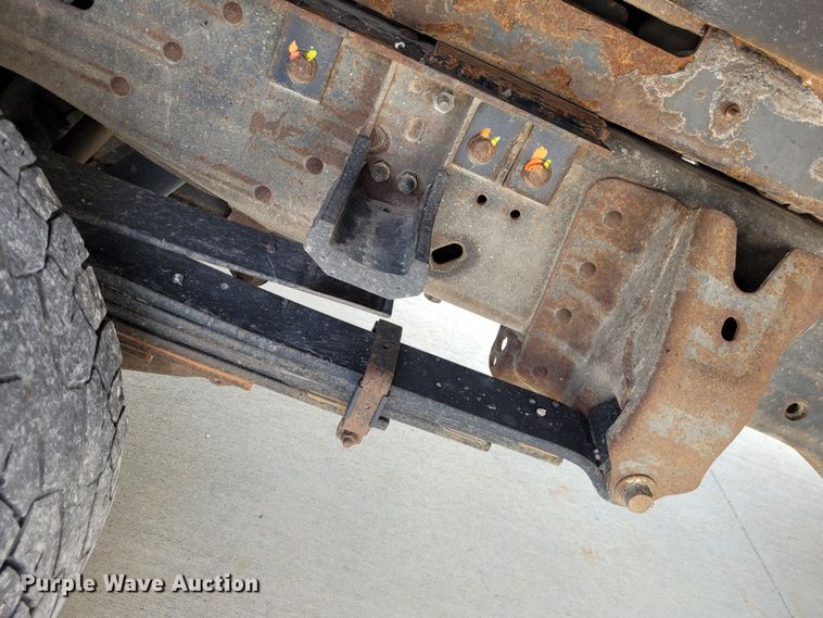 image for item DK1859 2017 Chevrolet Silverado 3500HD  dump flatbed pickup truck