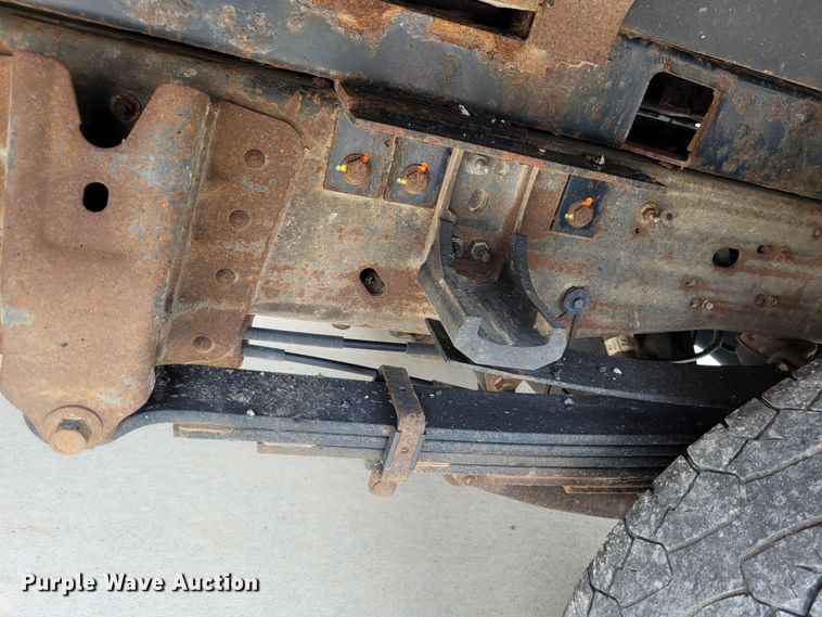 image for item DK1859 2017 Chevrolet Silverado 3500HD  dump flatbed pickup truck