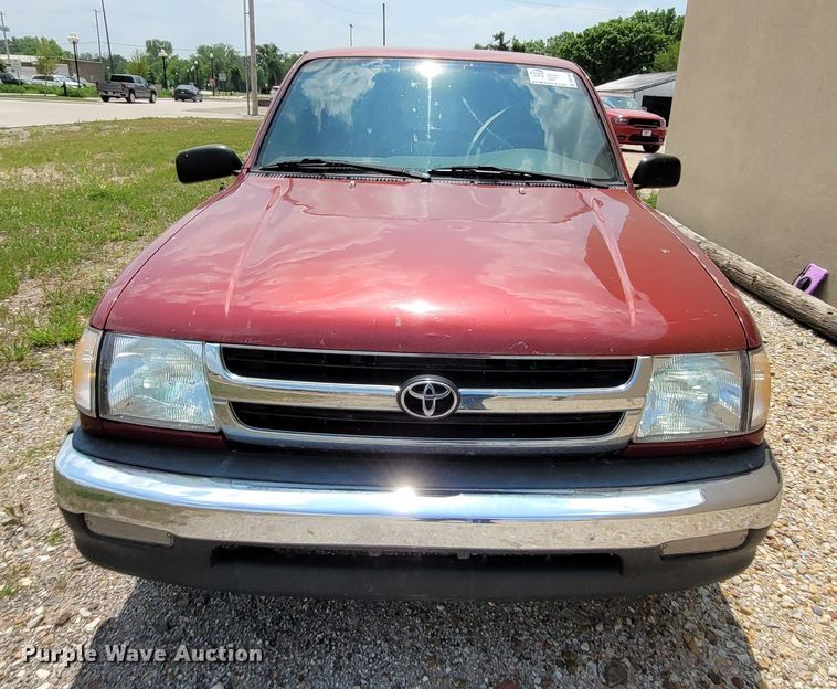 image for item DK1864 1998 Toyota Tacoma  pickup truck