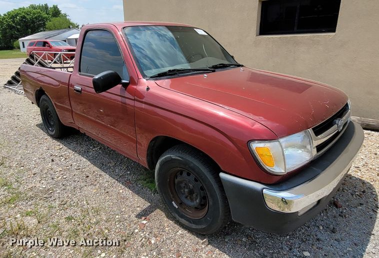 image for item DK1864 1998 Toyota Tacoma  pickup truck