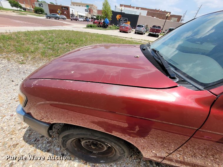 image for item DK1864 1998 Toyota Tacoma  pickup truck