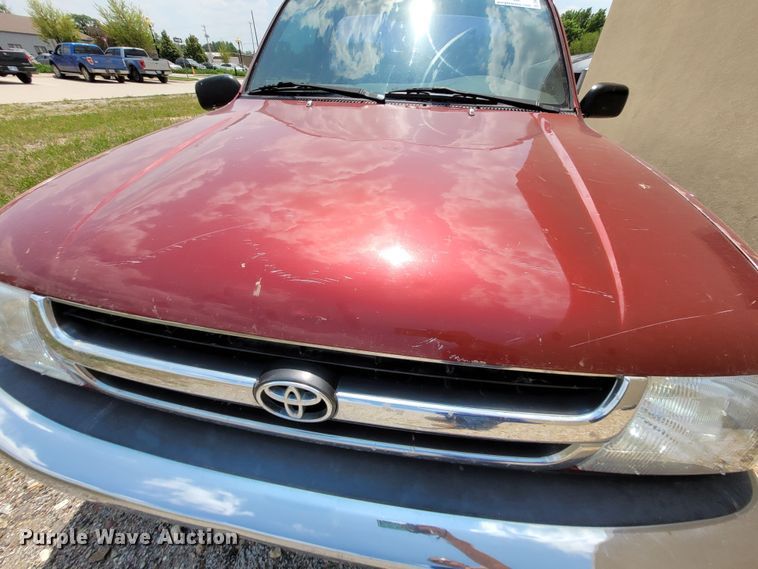 image for item DK1864 1998 Toyota Tacoma  pickup truck