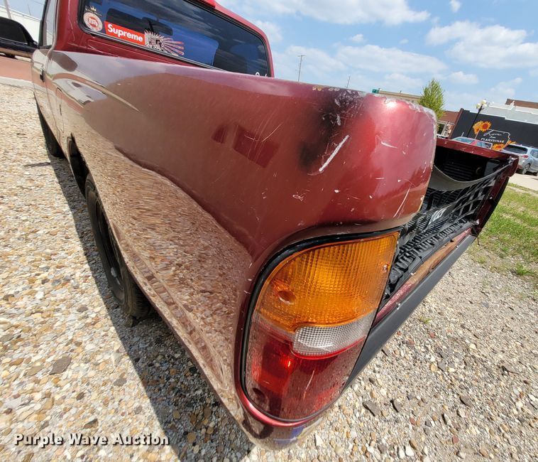 image for item DK1864 1998 Toyota Tacoma  pickup truck