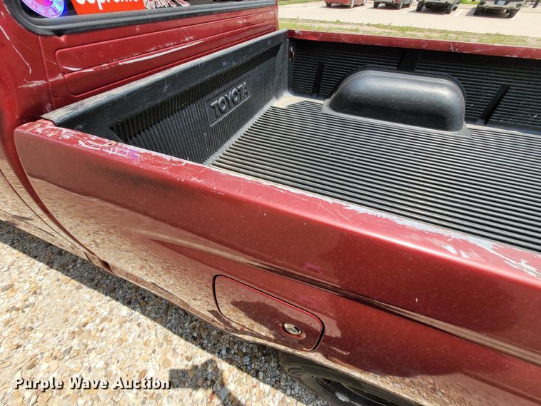 image for item DK1864 1998 Toyota Tacoma  pickup truck