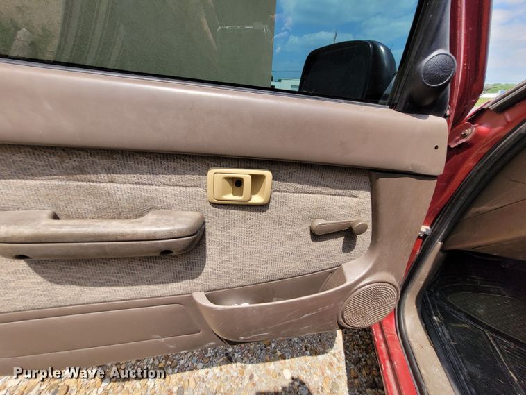 image for item DK1864 1998 Toyota Tacoma  pickup truck