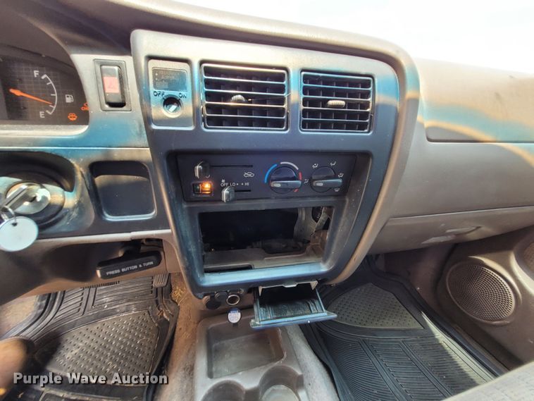 image for item DK1864 1998 Toyota Tacoma  pickup truck