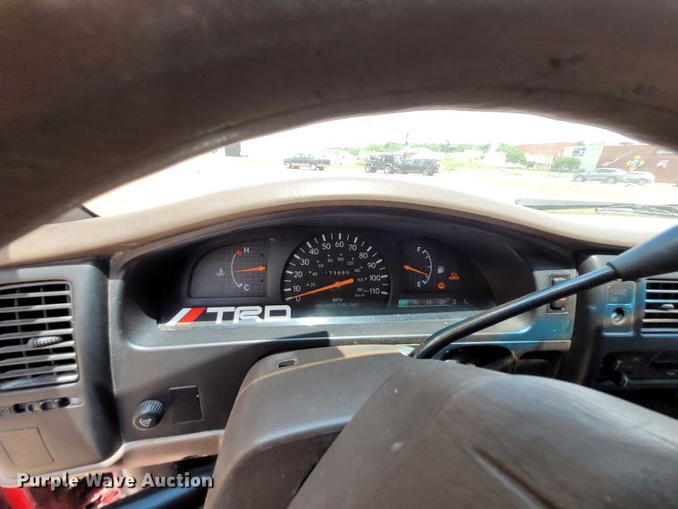 image for item DK1864 1998 Toyota Tacoma  pickup truck