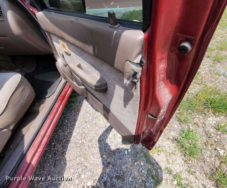 image for item DK1864 1998 Toyota Tacoma  pickup truck