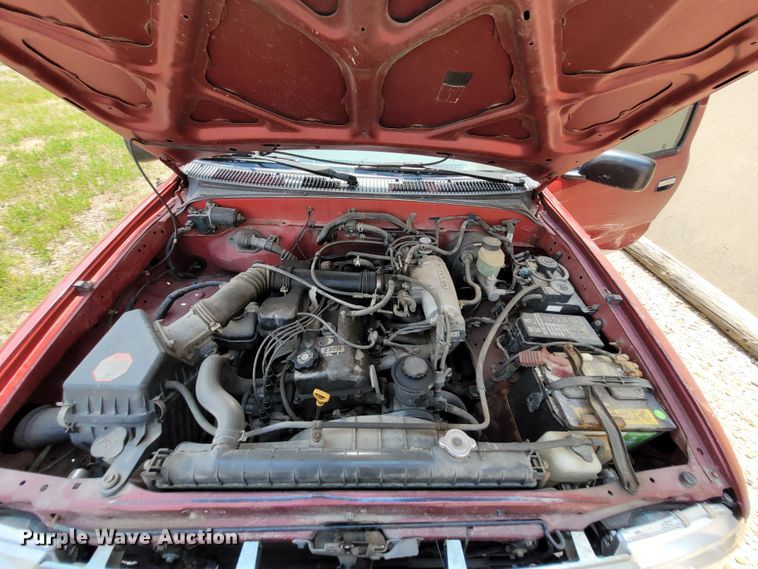 image for item DK1864 1998 Toyota Tacoma  pickup truck