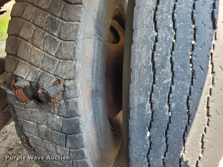 image for item DK1865 1978 Budd NS2S450A56  dry van trailer