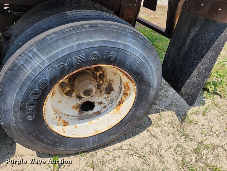 image for item DK1865 1978 Budd NS2S450A56  dry van trailer