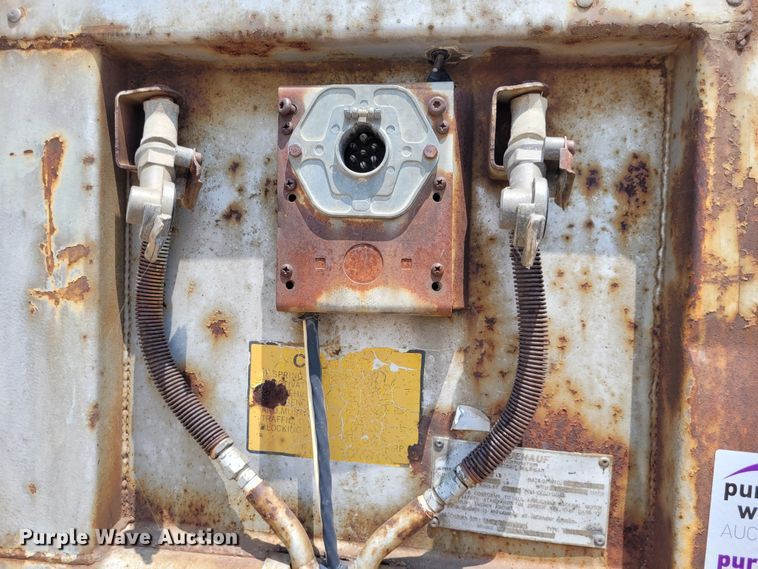 image for item DK1866 1978 Freuhauf FBZ9F240  dry van trailer