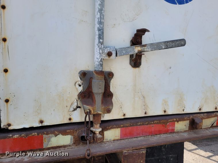 image for item DK1866 1978 Freuhauf FBZ9F240  dry van trailer