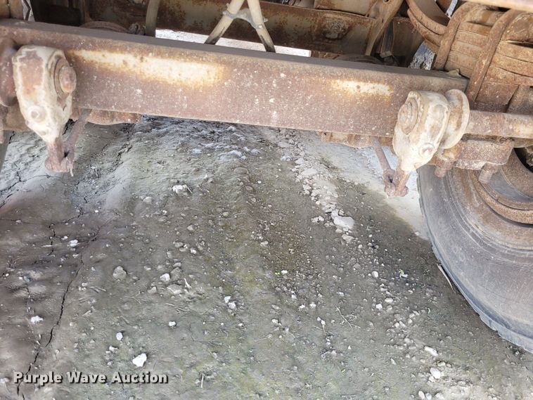 image for item DK1866 1978 Freuhauf FBZ9F240  dry van trailer