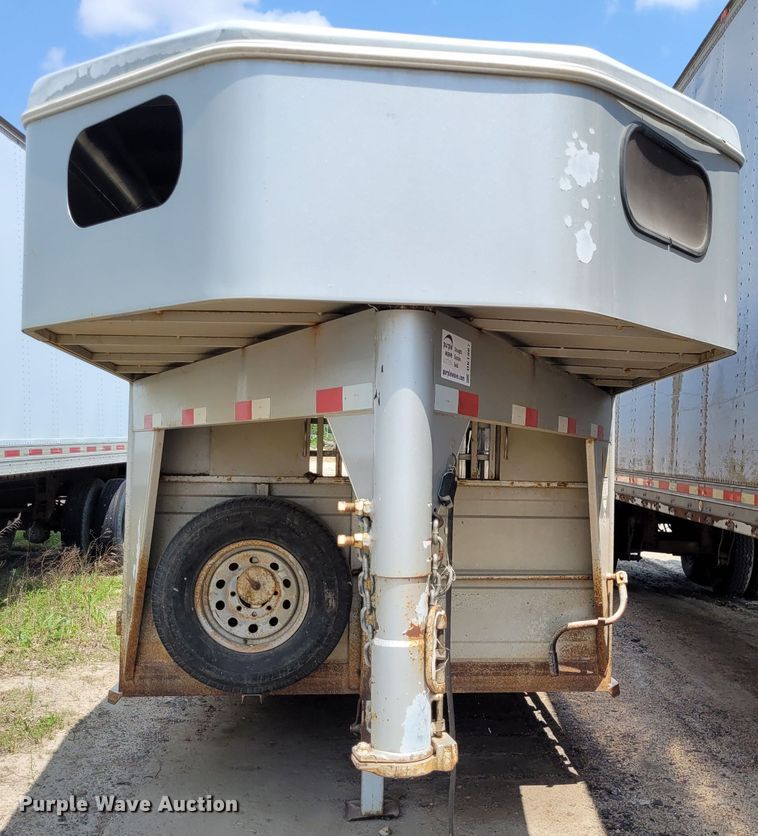 image for item DK1867 2004 Titan  livestock trailer