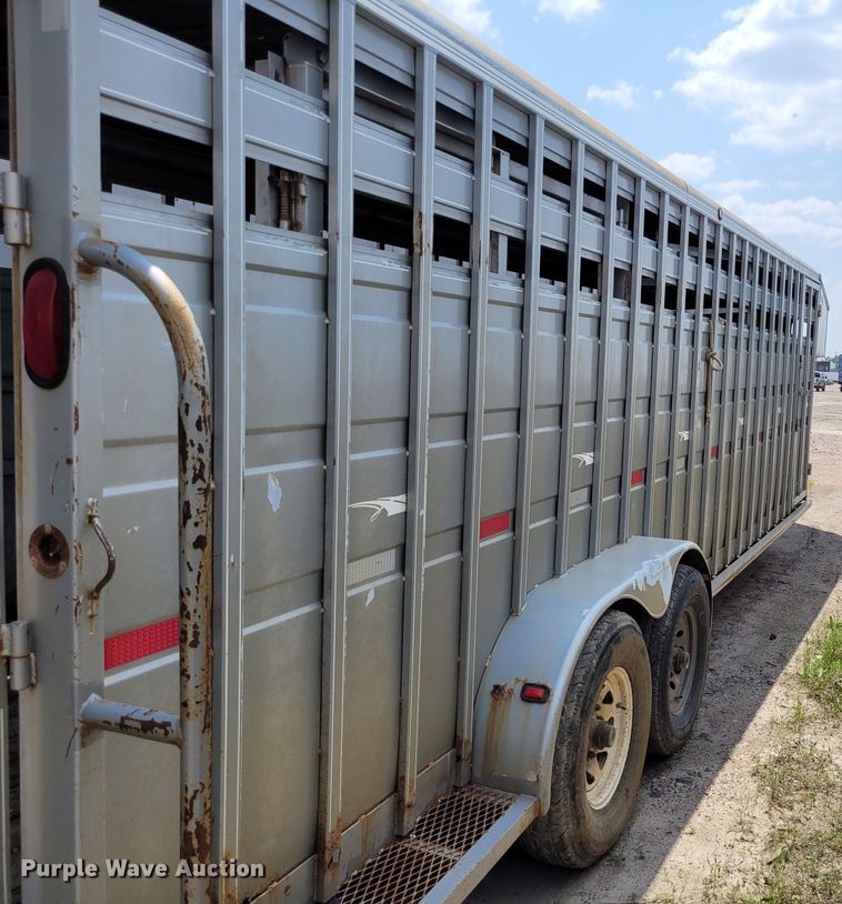 image for item DK1867 2004 Titan  livestock trailer