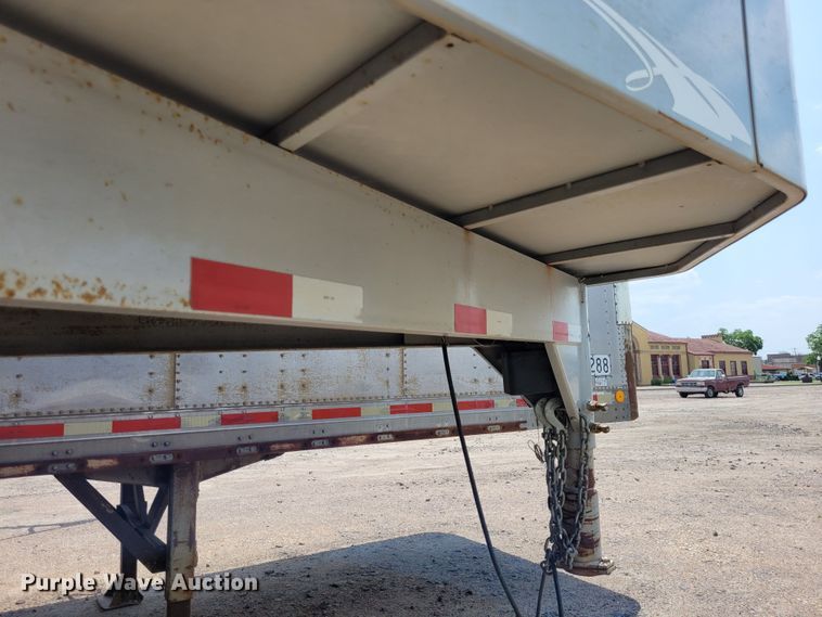 image for item DK1867 2004 Titan  livestock trailer