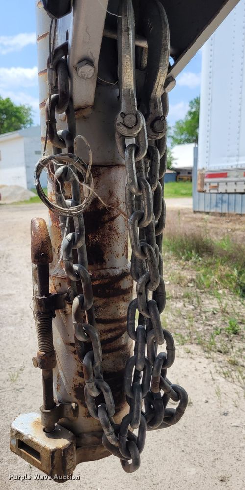 image for item DK1867 2004 Titan  livestock trailer