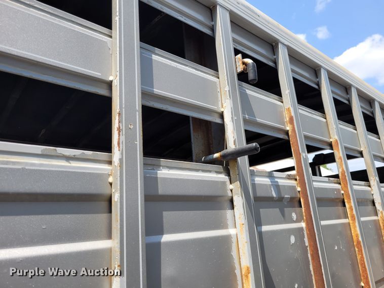 image for item DK1867 2004 Titan  livestock trailer