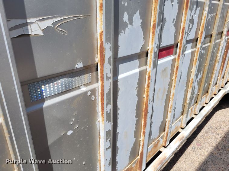 image for item DK1867 2004 Titan  livestock trailer